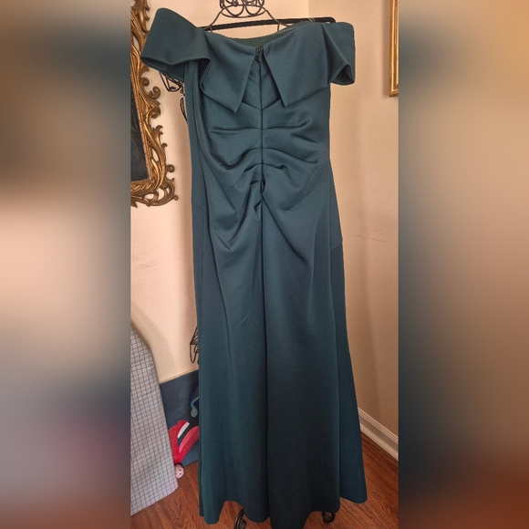 Xscape One Shoulder Green Dress - Picture 4 of 4